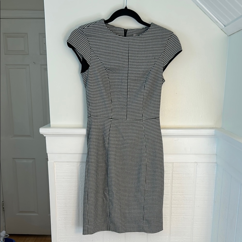 H&M Black and White Houndstooth Sheath Dress size 0, like new
